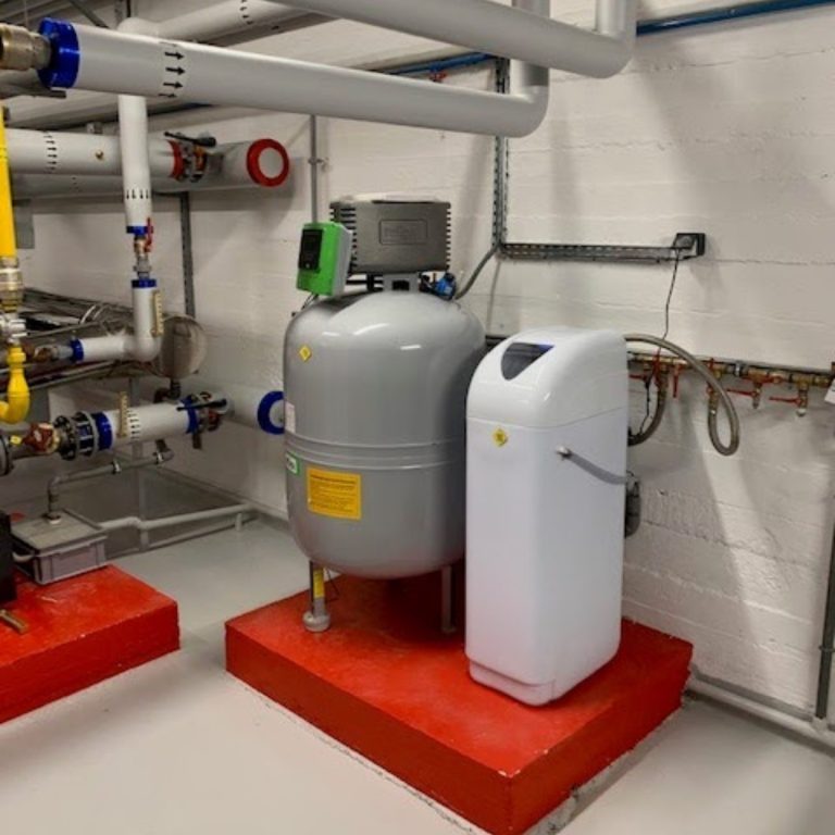 Maintenance-Panoplie-chauffage-CPCU-Saint-Ouen-Terras-CVC